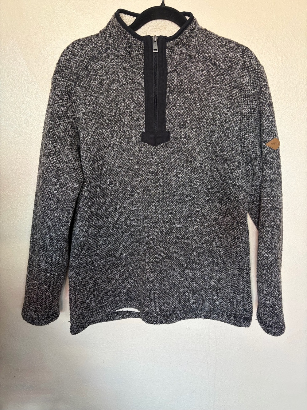 Men's charcoal Gray sweater